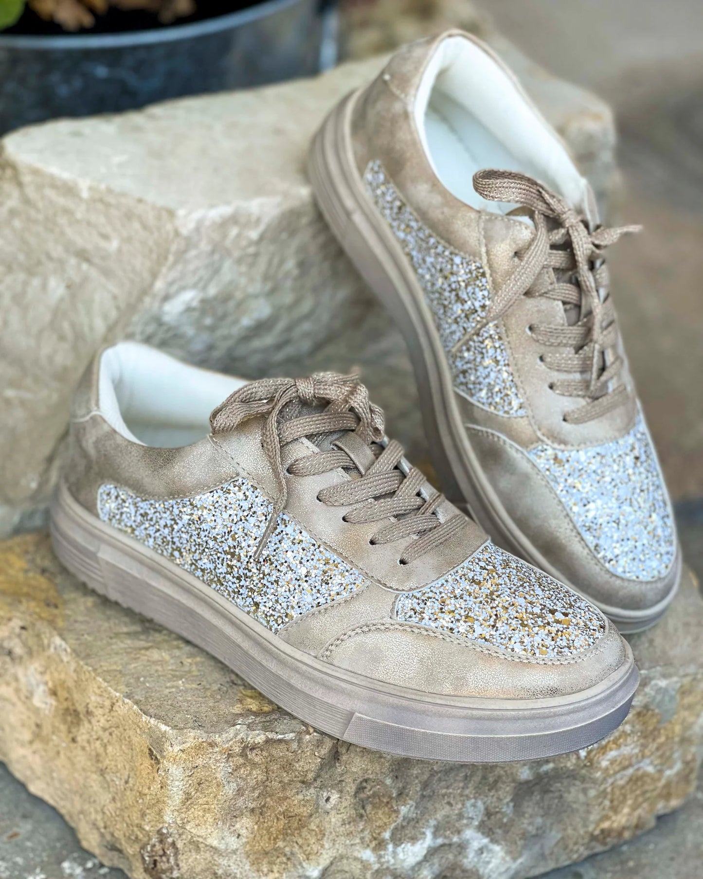 RAD SNEAKER BY CORKY'S - GOLD