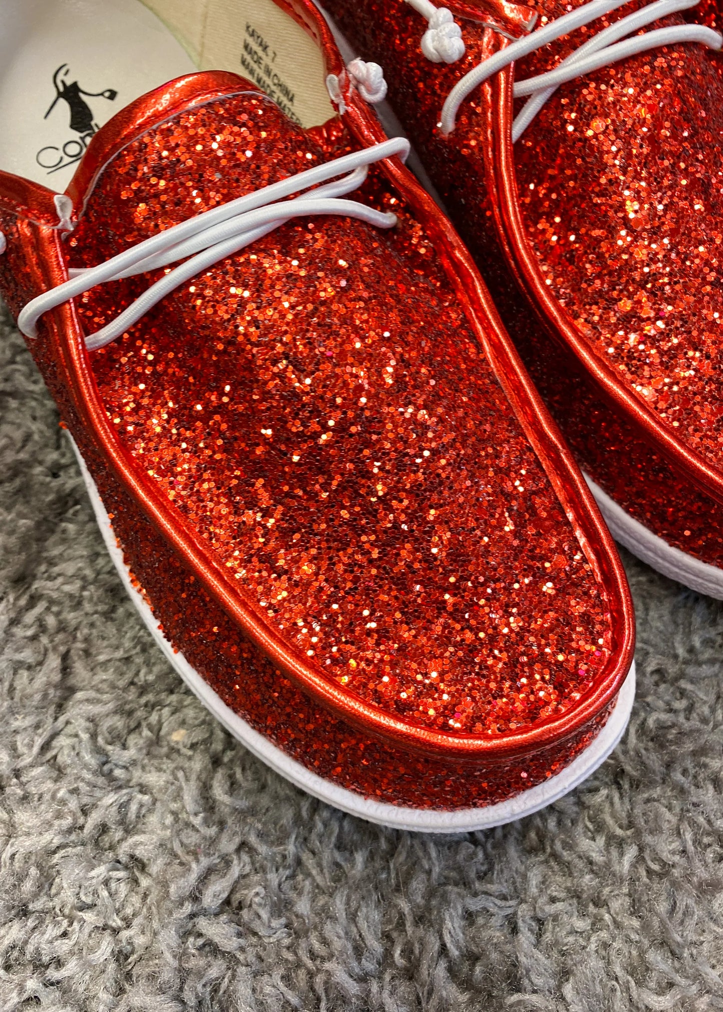 RED GLITTER KAYAK-CORKYS